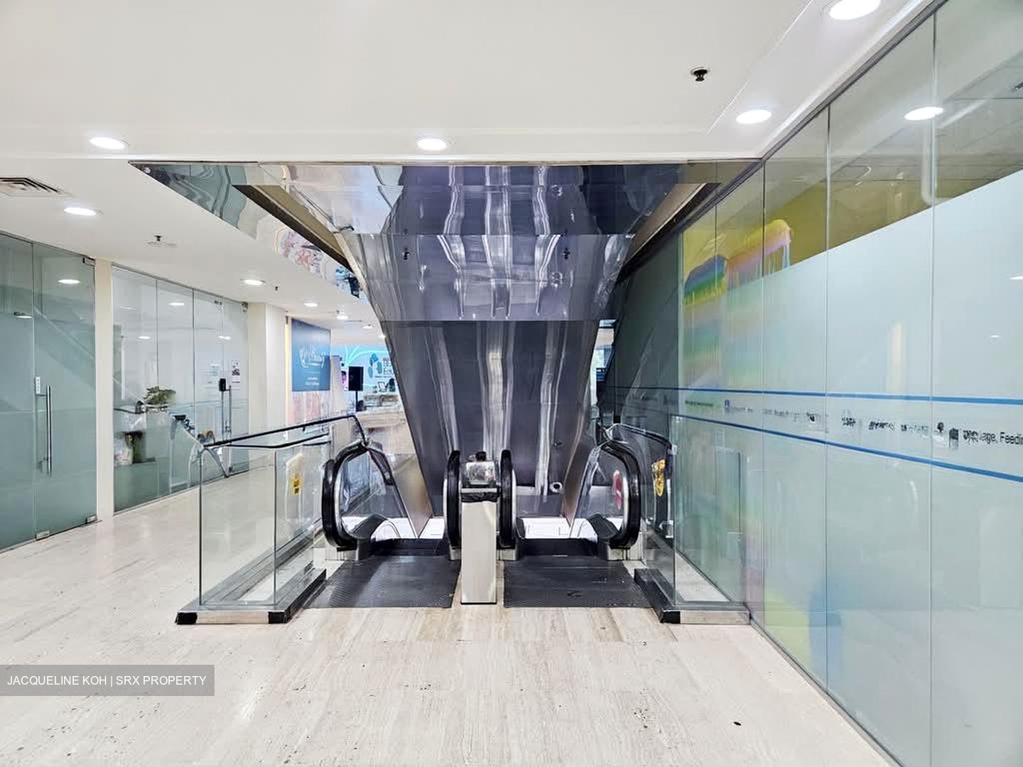 Dhoby Ghaut MRT (D9), Shop House #559411901